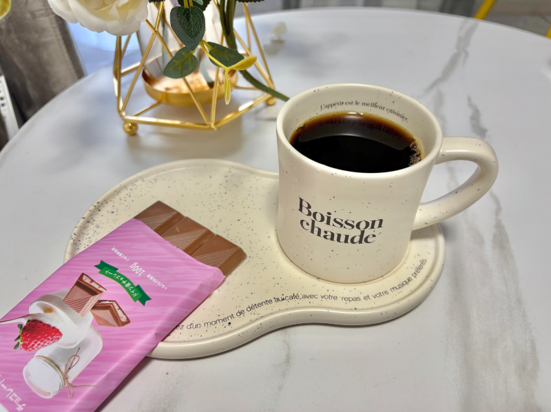 業務スーパーミルクチョコレートストロベリーヨーグルトフィリング